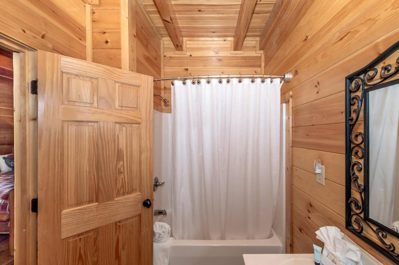 Mountain Creek Lodge Pigeon Forge Buitenkant foto