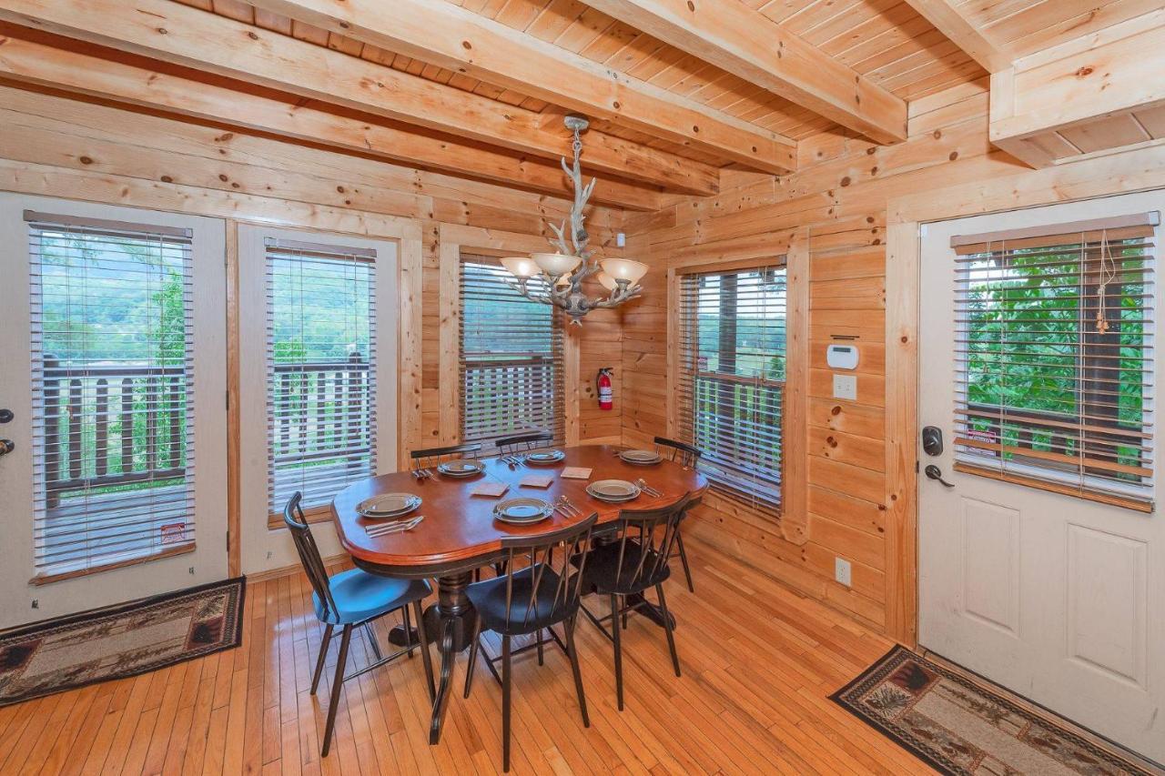 Mountain Creek Lodge Pigeon Forge Buitenkant foto